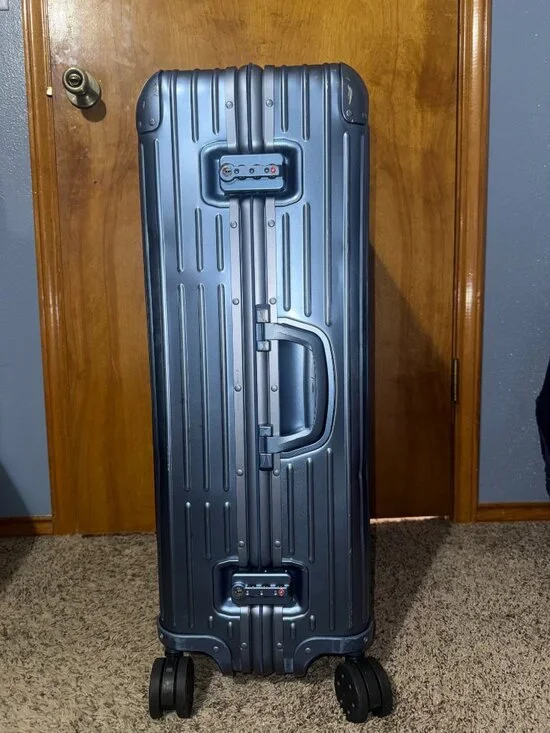 Rimowa Check-In L – Arctic Blue Aluminum | Special Edition 2023 - Picture 3 of 11